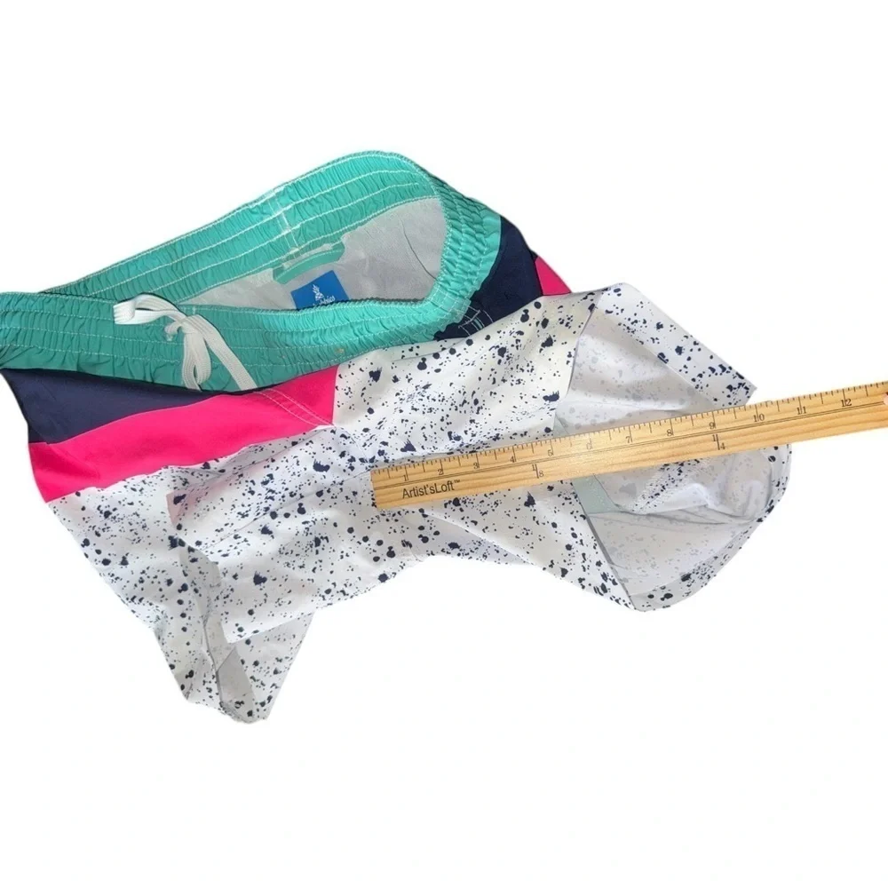 NWOT ▶️ CHUBBIES ◀️ The Aquatic Libations 5.5